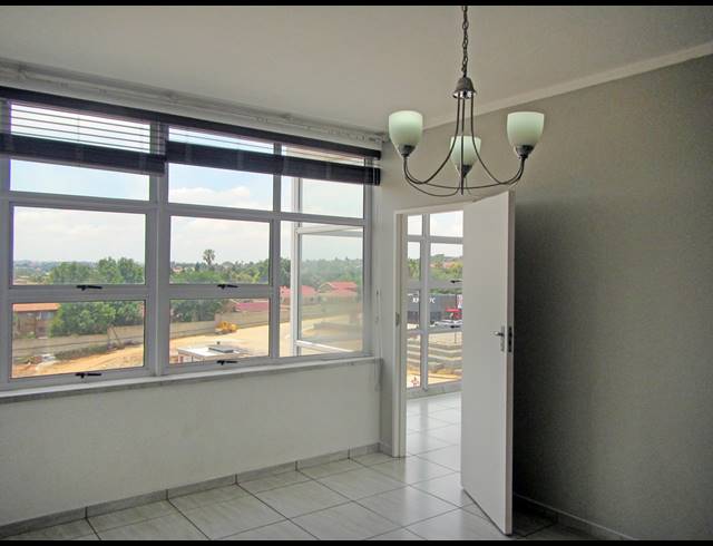 2 BEDROOM APARTMENT FOR SALE IN DOWERGLEN